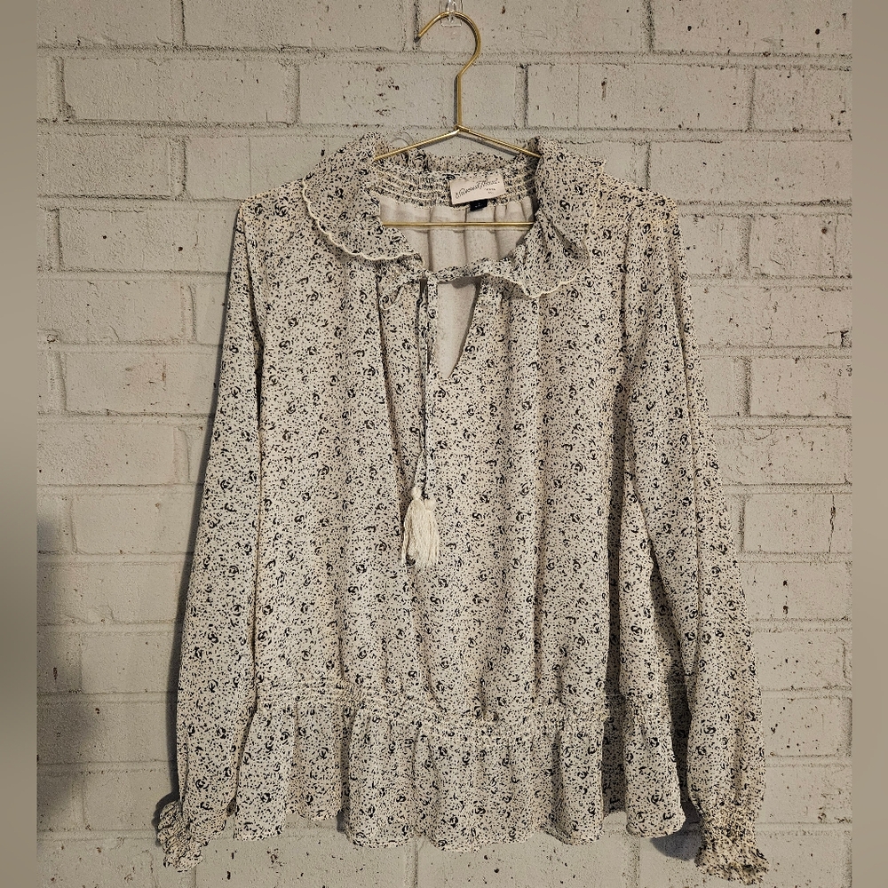 Universal Thread Cream Floral Blouse
